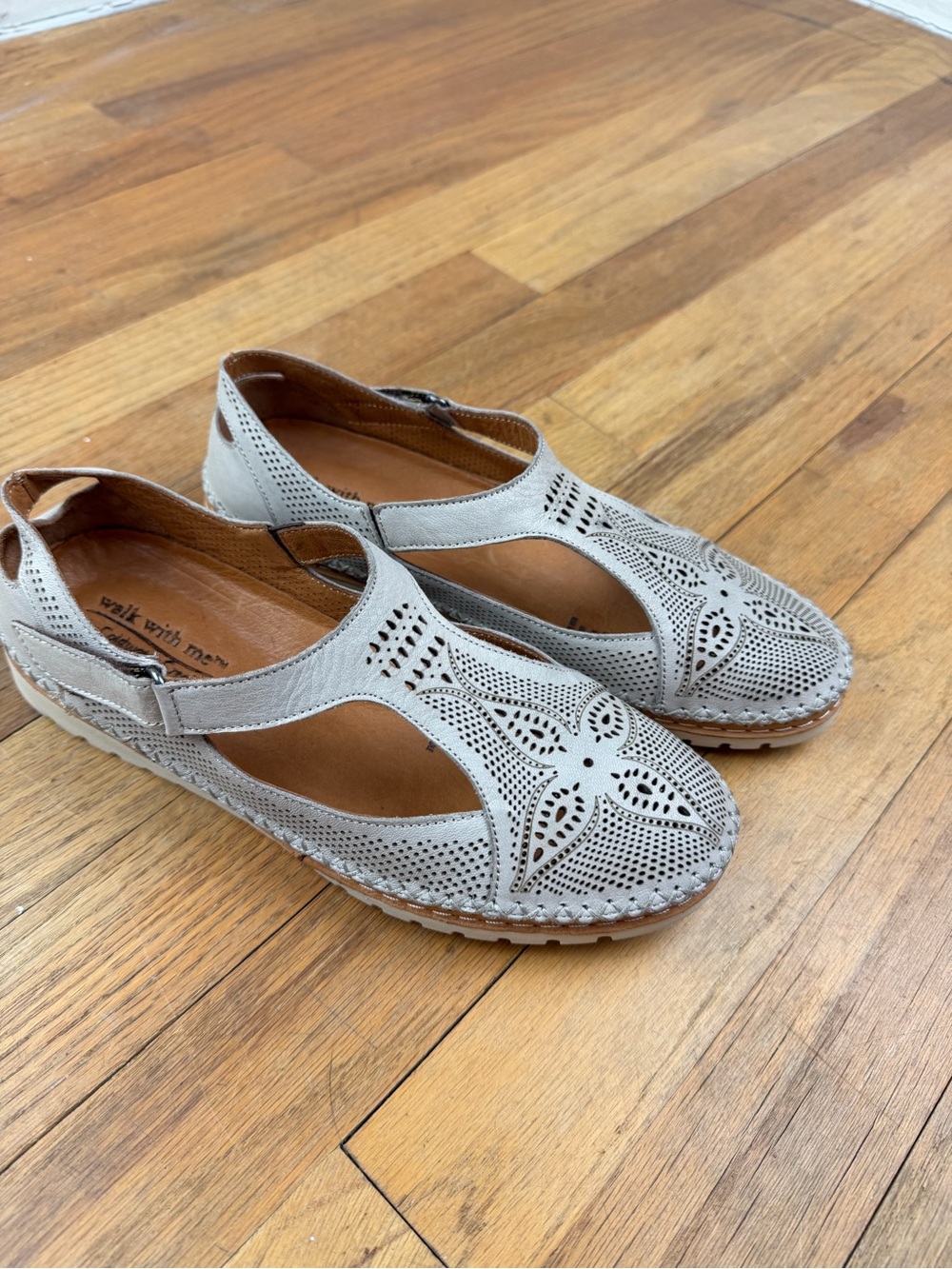 Walk With Me By Coldwater Creek Light Gray Perforated Leather Shoes